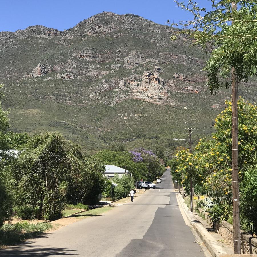 รูบี โรส Hotel Riebeek-West ภายนอก รูปภาพ